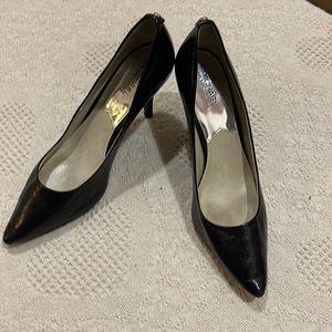 Michael Kors Leather Pumps